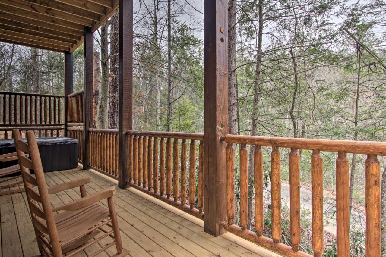 Luxe Cabin With Home Theater Less Than 2 Miles To Gatlinburg Buitenkant foto